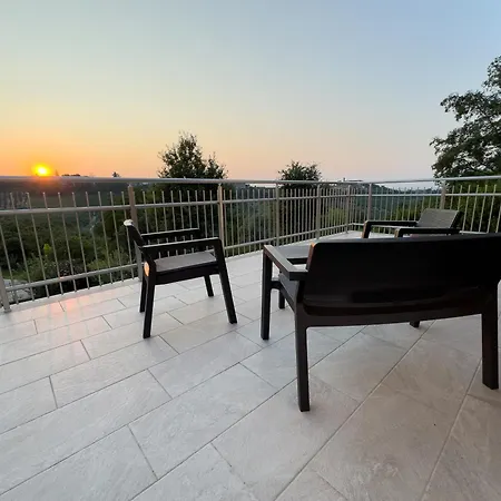 Roero Sunset Semesterbostad *